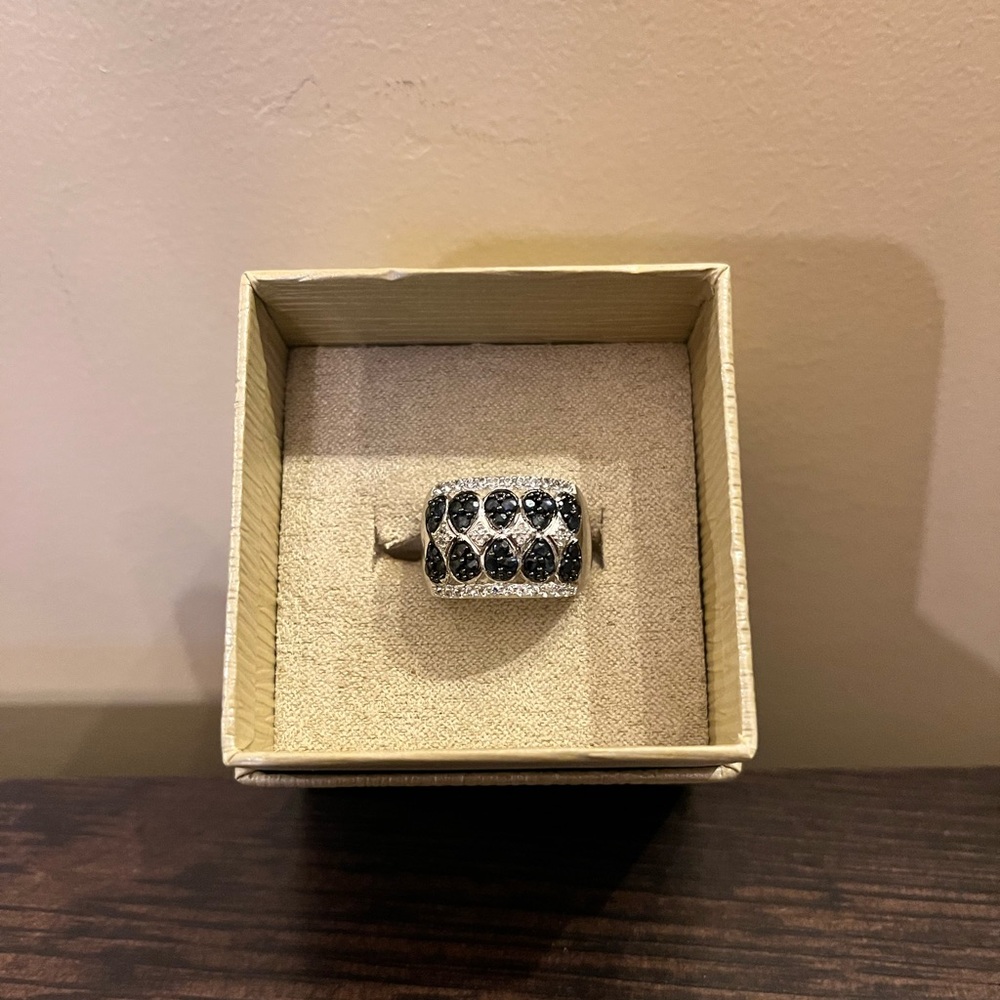 Sterling Silver Ring with Sapphire Deep Blue & Diamond like Stones Sz 7